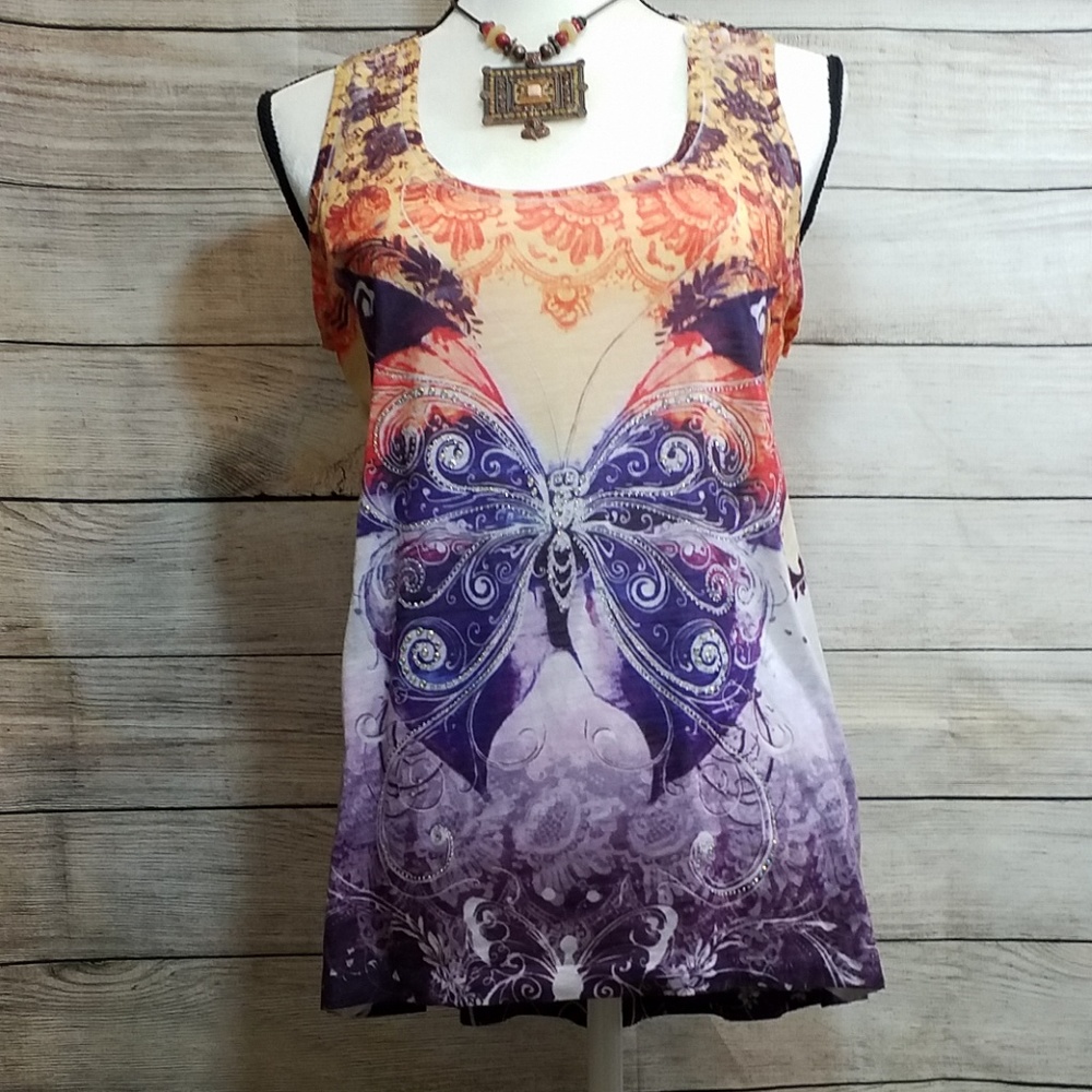 Long sleeveless shirt